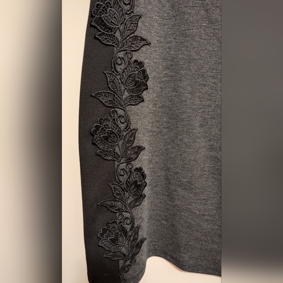 Black Lace Exposed Back Zipper Mini Sheath Dress - Small, EUC - Picture 3 of 8